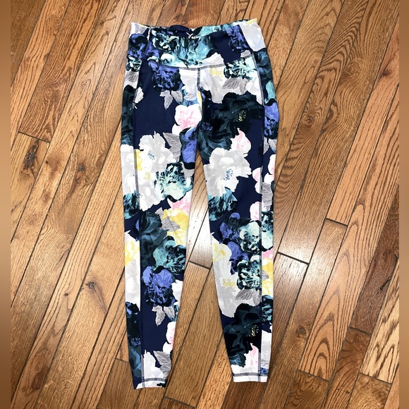 Old Navy Active Go-Dry Womens Floral Leggings Wotkout Pants Size Small - Picture 1 of 8